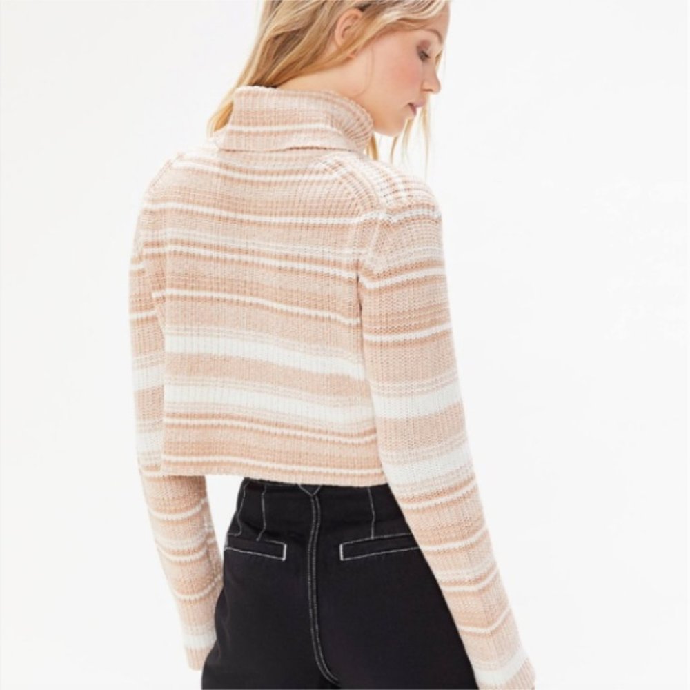 NWT UO Striped Cropped Turtleneck Sweater Size M